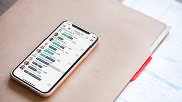 iPhone mit tomedo auf Akte